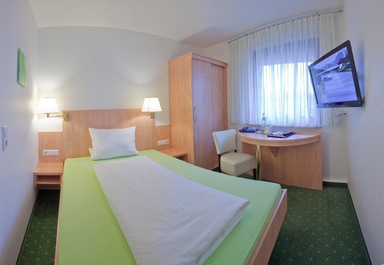 Hotel Gasthof Zum Roessle Heilbronn Dış mekan fotoğraf