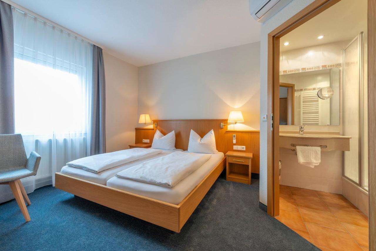 Hotel Gasthof Zum Roessle Heilbronn Dış mekan fotoğraf