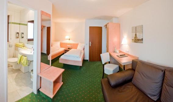 Hotel Gasthof Zum Roessle Heilbronn Dış mekan fotoğraf